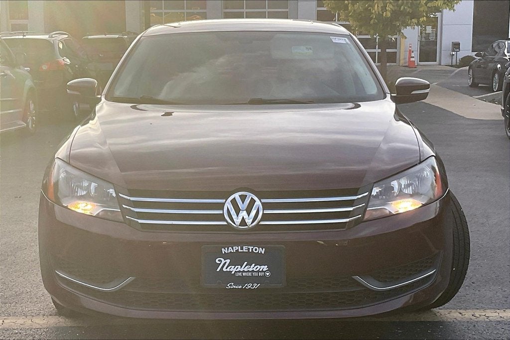 Used 2013 Volkswagen Passat SE with VIN 1VWBH7A34DC006906 for sale in Schaumburg, IL