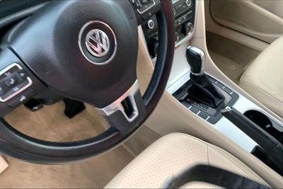 2013 Volkswagen Passat 2.5 SE w/Sunroof/Nav
