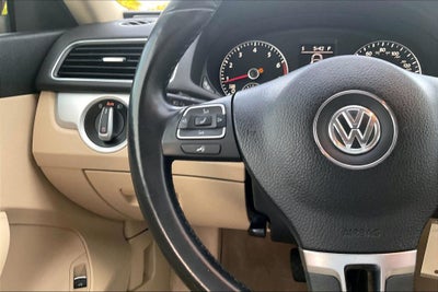 2013 Volkswagen Passat 2.5 SE w/Sunroof/Nav