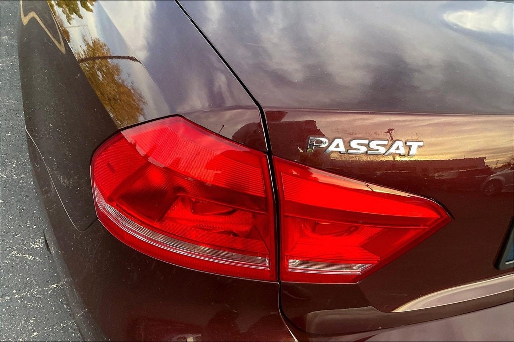 2013 Volkswagen Passat 2.5 SE w/Sunroof/Nav