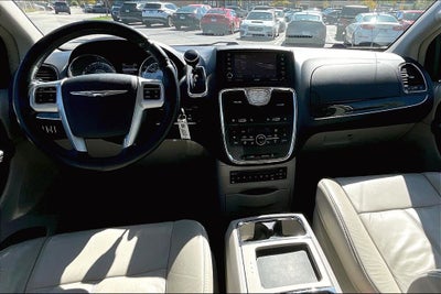 2011 Chrysler Town & Country Limited