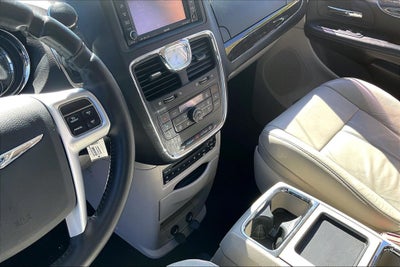 2011 Chrysler Town & Country Limited