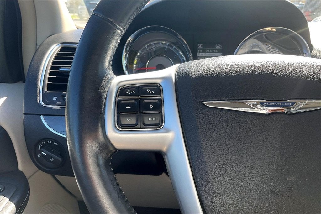 2011 Chrysler Town & Country Limited