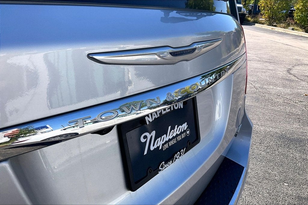 2011 Chrysler Town & Country Limited