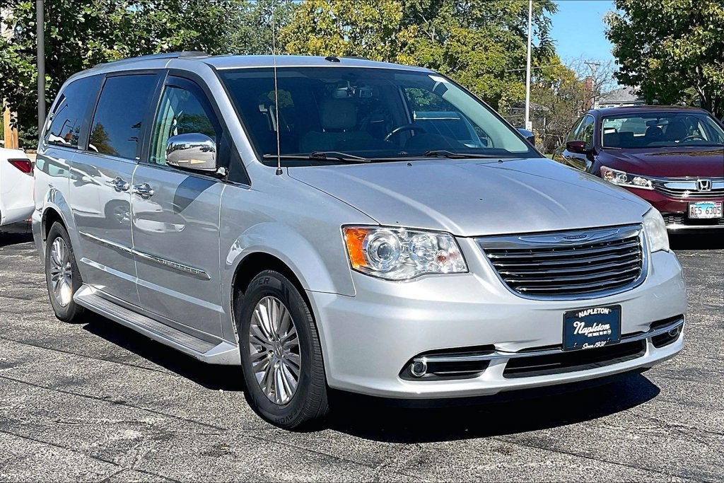 2011 Chrysler Town & Country Limited