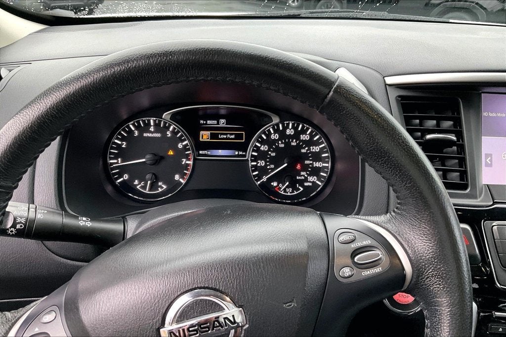 2018 Nissan Pathfinder SV
