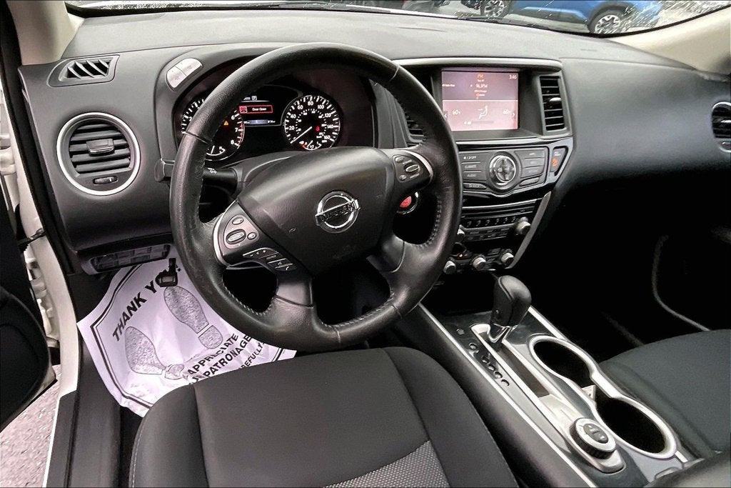 2018 Nissan Pathfinder SV