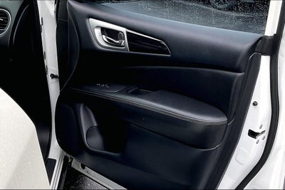 2018 Nissan Pathfinder SV