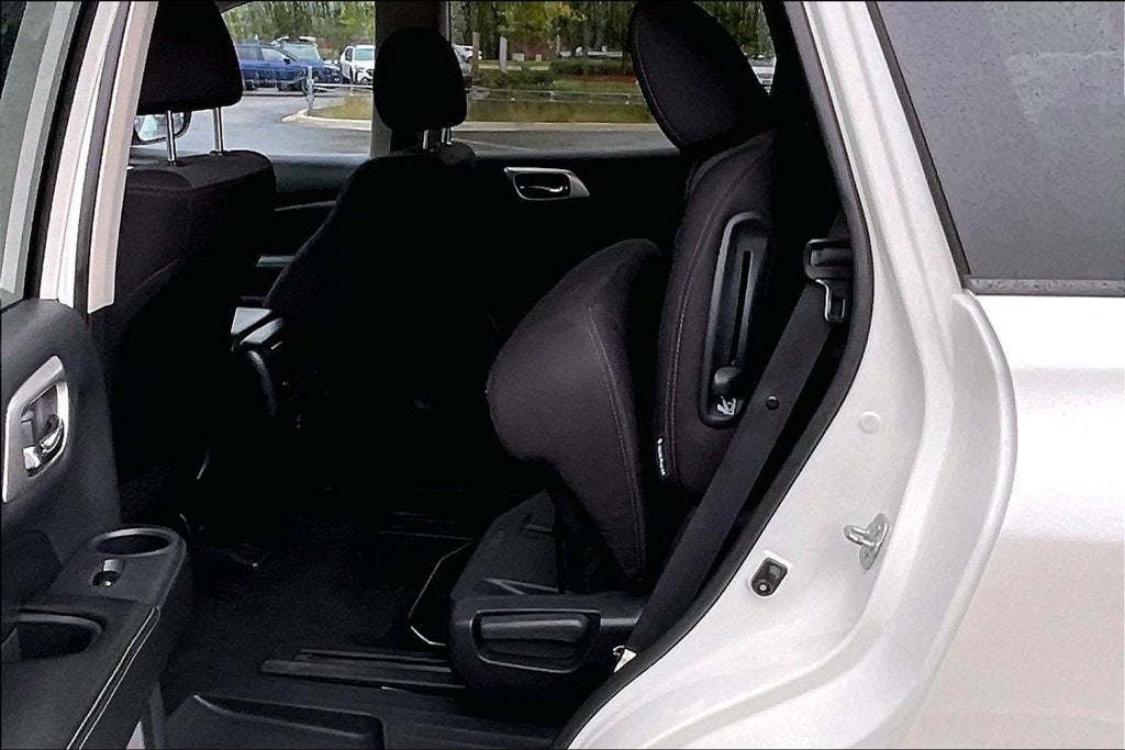 2018 Nissan Pathfinder SV