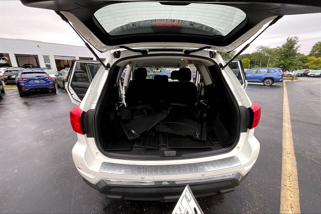 2018 Nissan Pathfinder SV
