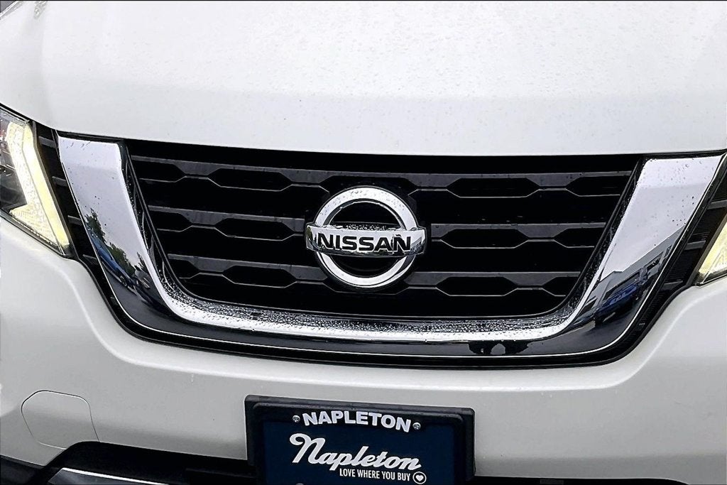2018 Nissan Pathfinder SV