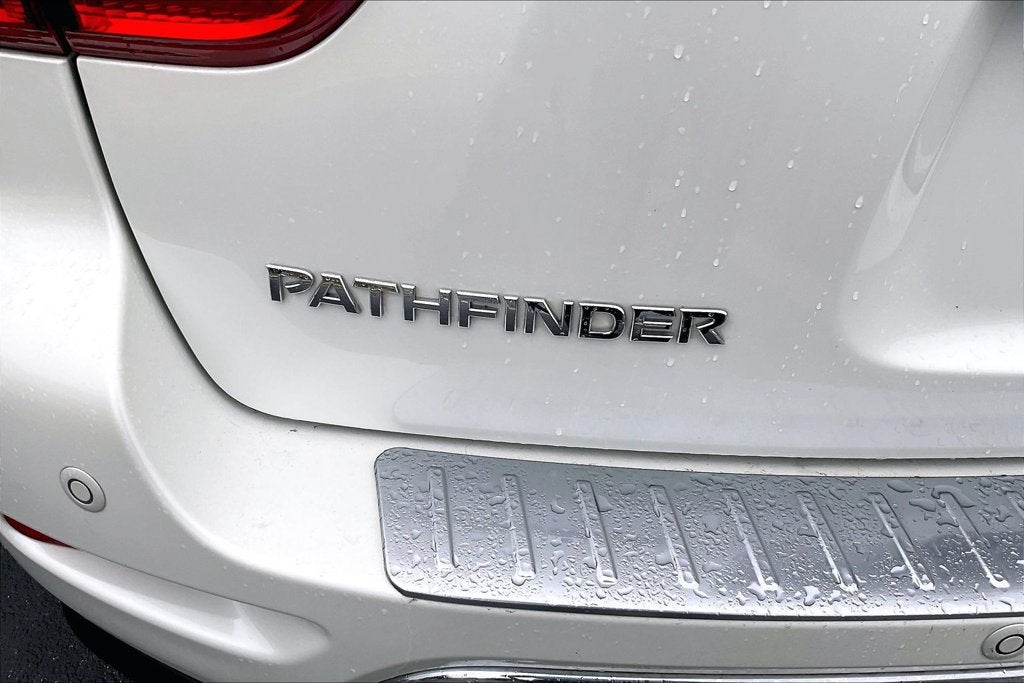 2018 Nissan Pathfinder SV