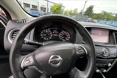 2018 Nissan Pathfinder SV