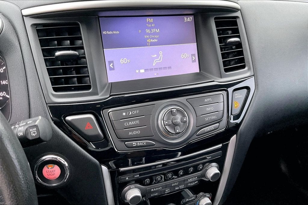 2018 Nissan Pathfinder SV
