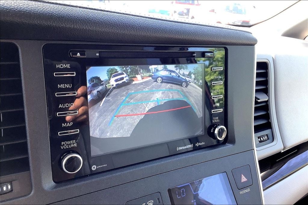 2020 Toyota Sienna XLE 8 Passenger