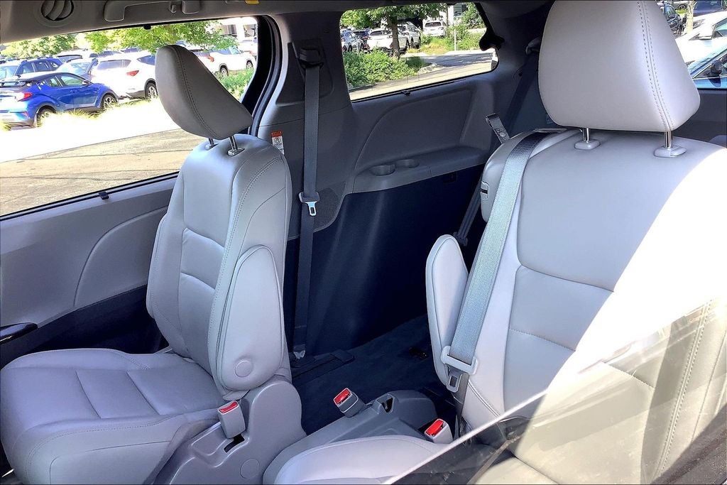 2020 Toyota Sienna XLE 8 Passenger