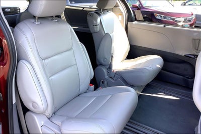 2020 Toyota Sienna XLE 8 Passenger