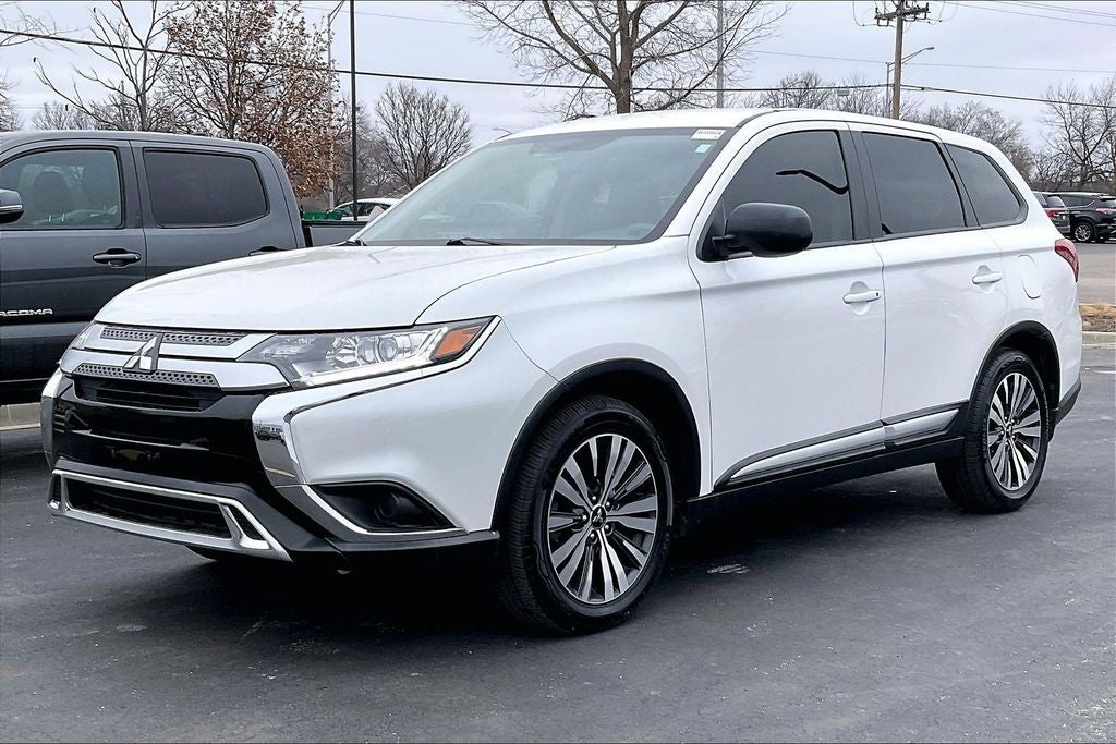 2019 Mitsubishi Outlander ES