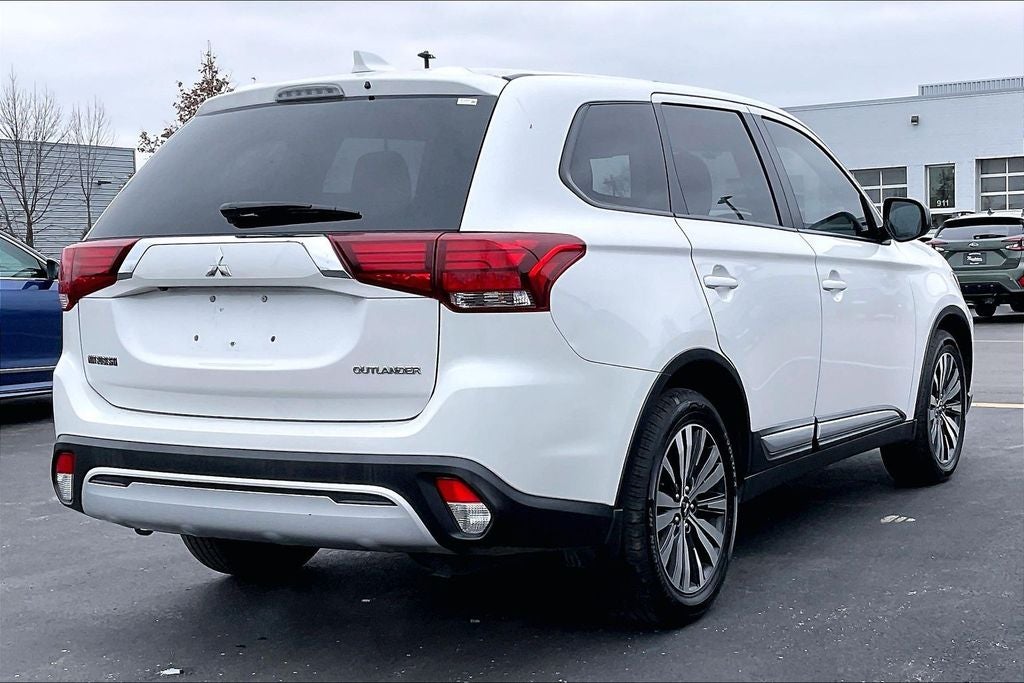 2019 Mitsubishi Outlander ES