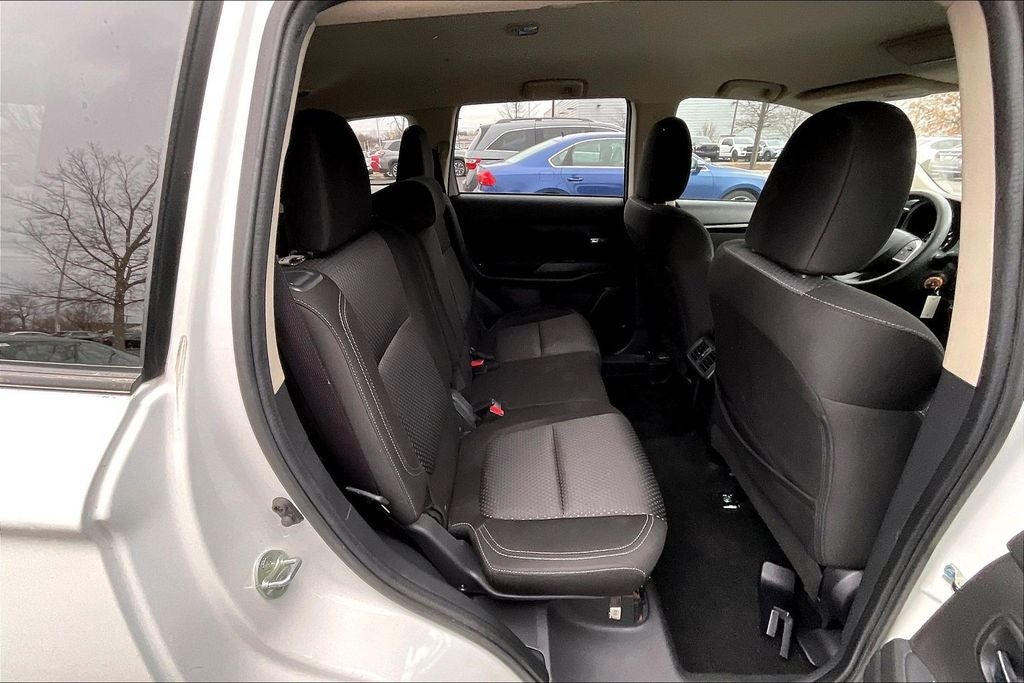 2019 Mitsubishi Outlander ES