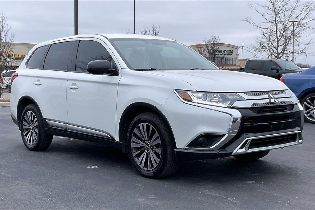 2019 Mitsubishi Outlander ES