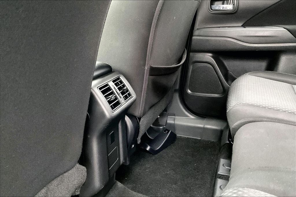 2019 Mitsubishi Outlander ES