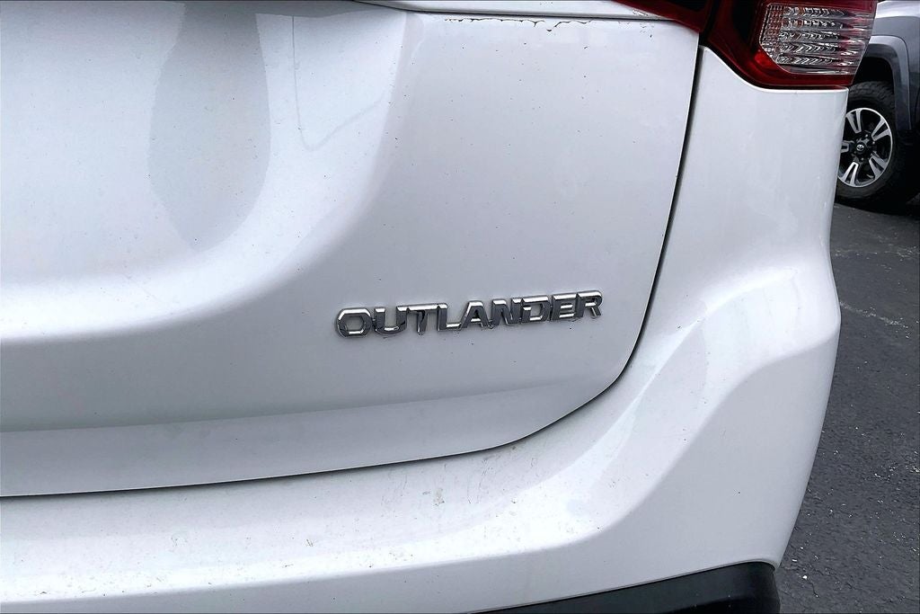 2019 Mitsubishi Outlander ES