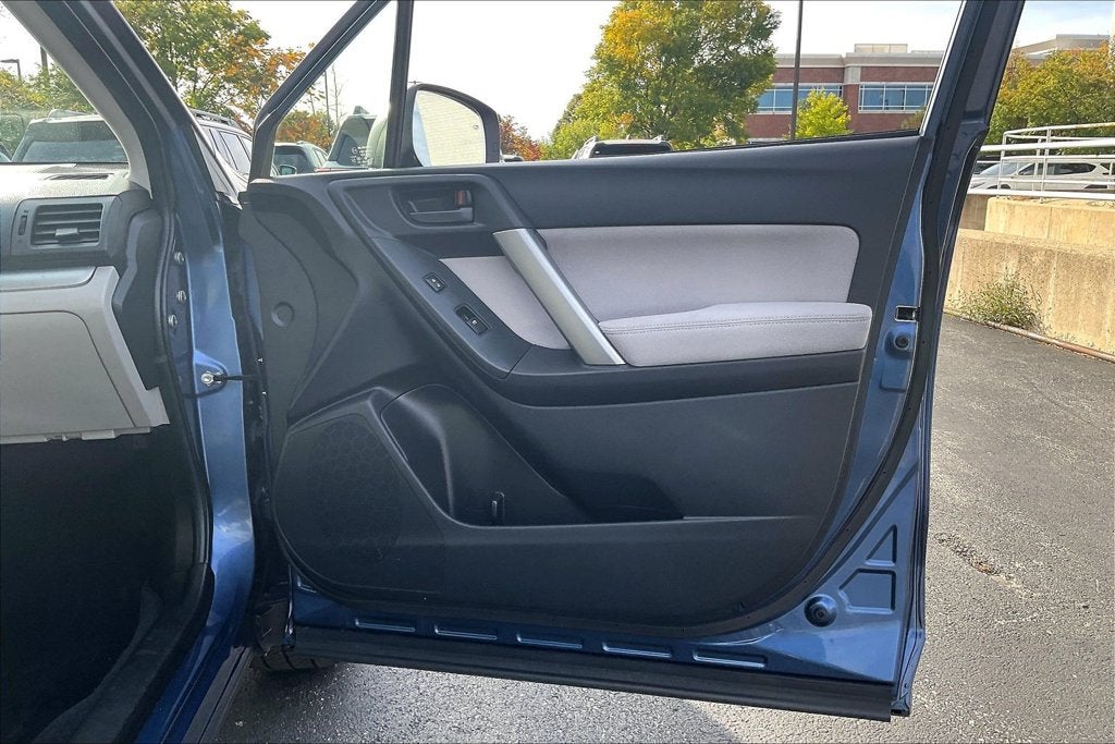 2014 Subaru Forester 2.5i