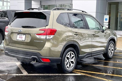 2024 Subaru Forester Premium