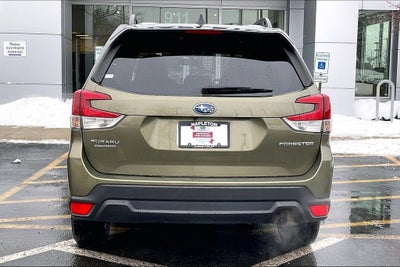 2024 Subaru Forester Premium