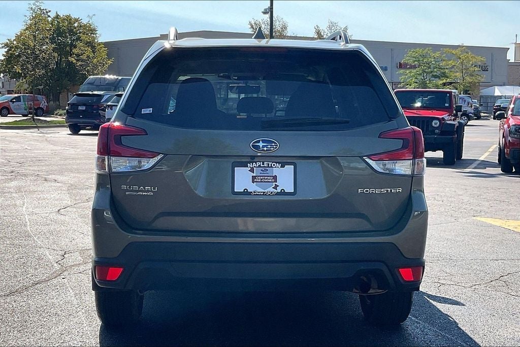2023 Subaru Forester Premium