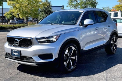 2019 Volvo XC40 Momentum