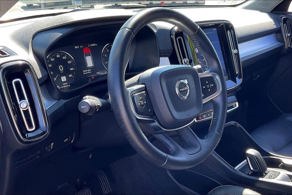 2019 Volvo XC40 Momentum