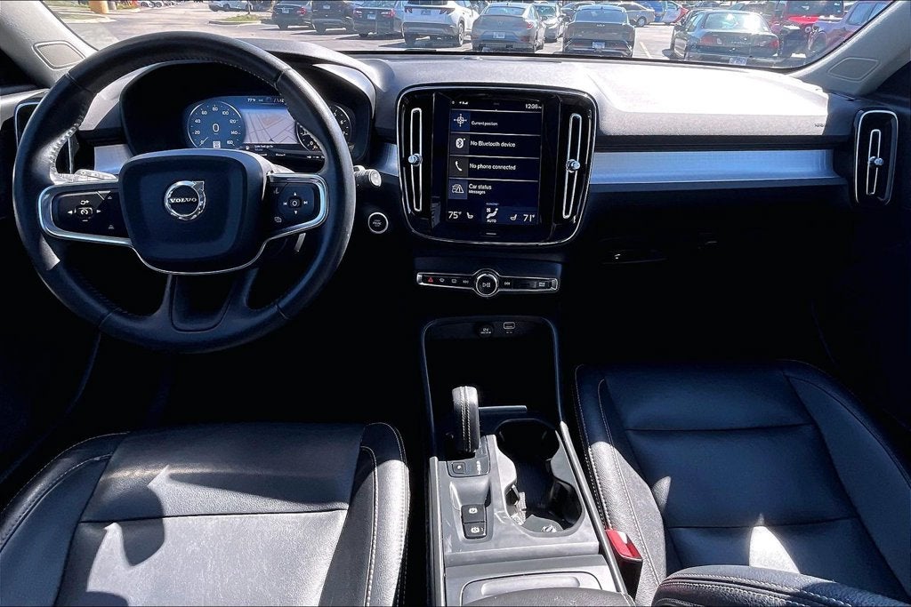 2019 Volvo XC40 Momentum