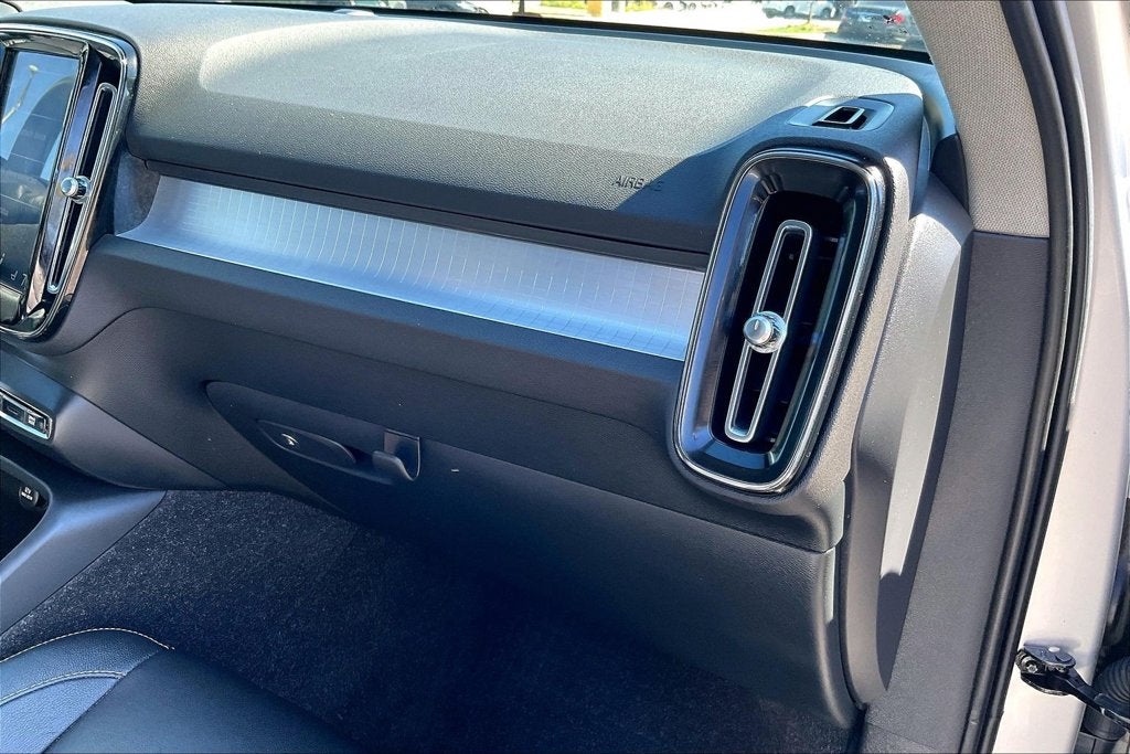 2019 Volvo XC40 Momentum