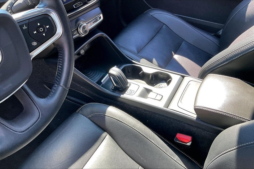 2019 Volvo XC40 Momentum