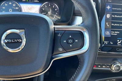 2019 Volvo XC40 Momentum