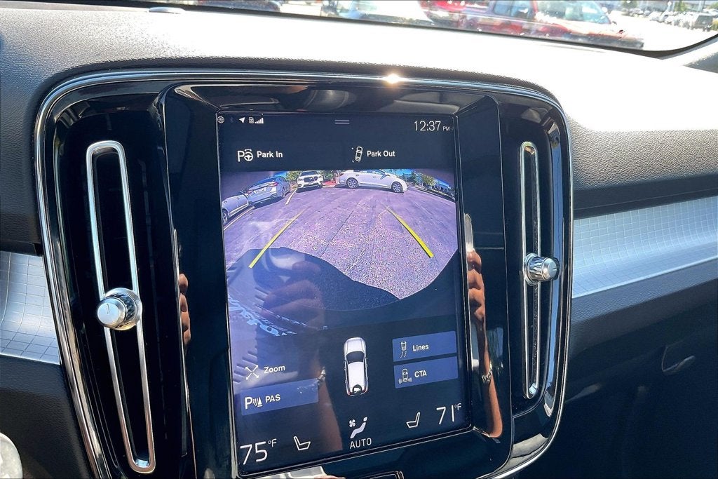 2019 Volvo XC40 Momentum