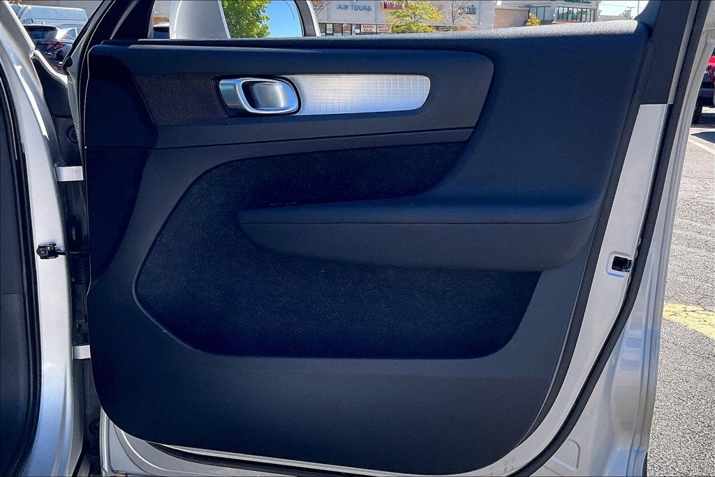 2019 Volvo XC40 Momentum