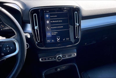 2019 Volvo XC40 Momentum