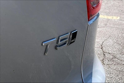 2019 Volvo XC40 Momentum
