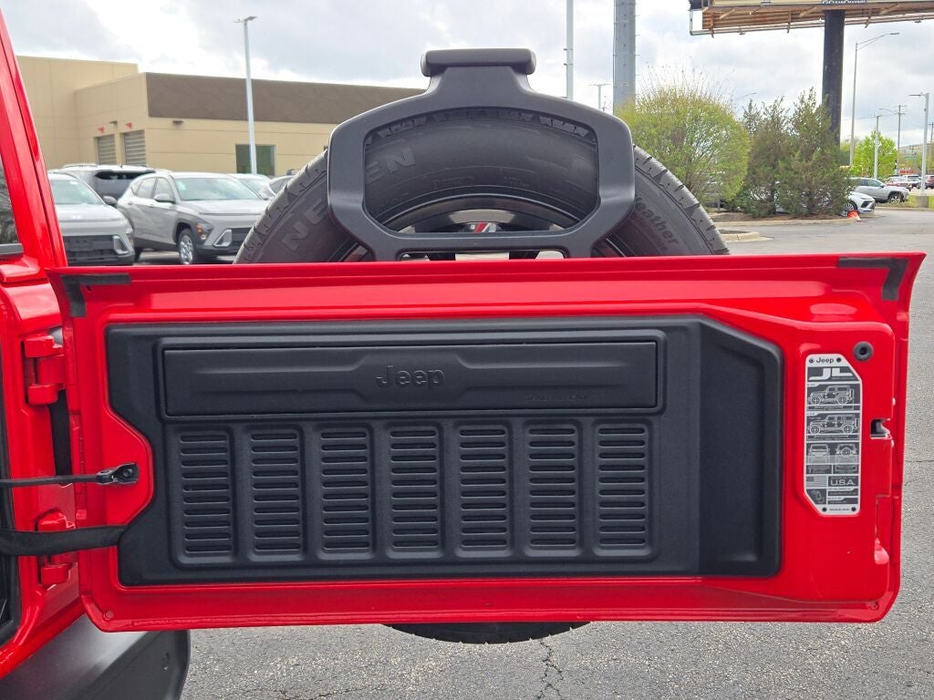 2025 Jeep Wrangler Sahara 4xe