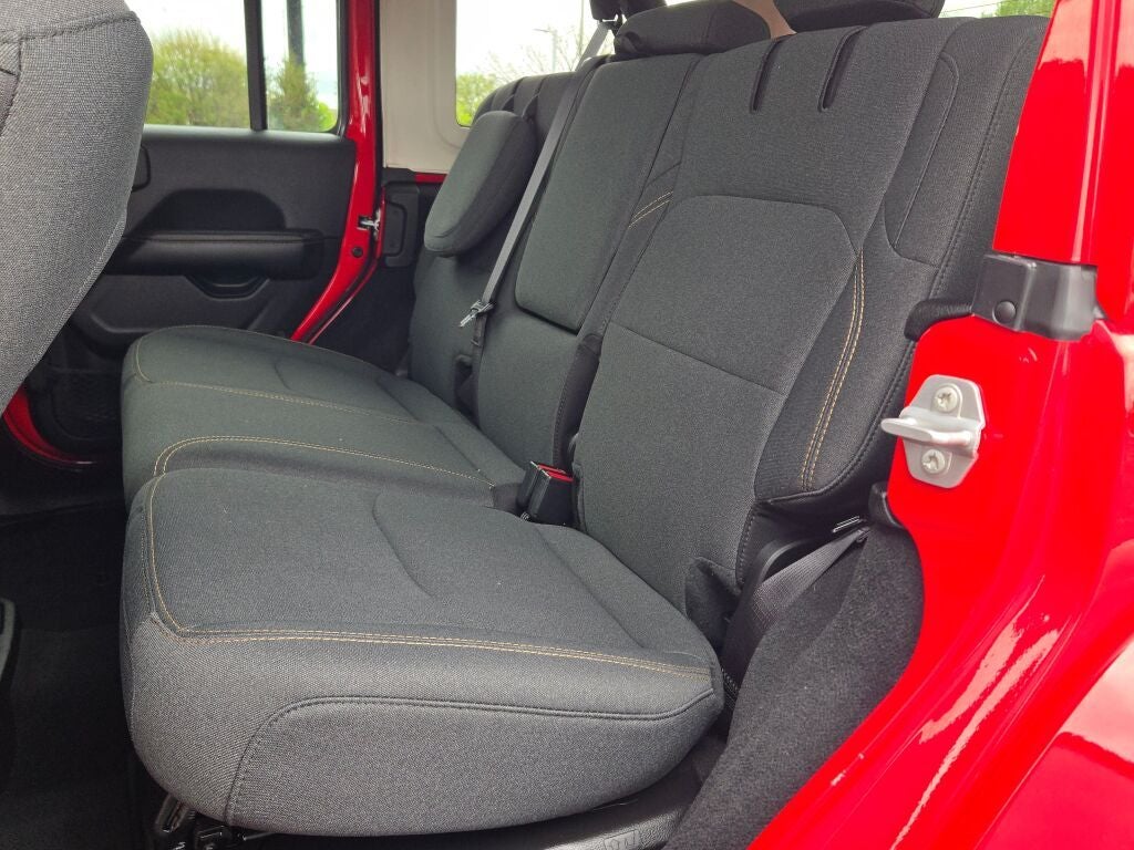2025 Jeep Wrangler Sahara 4xe