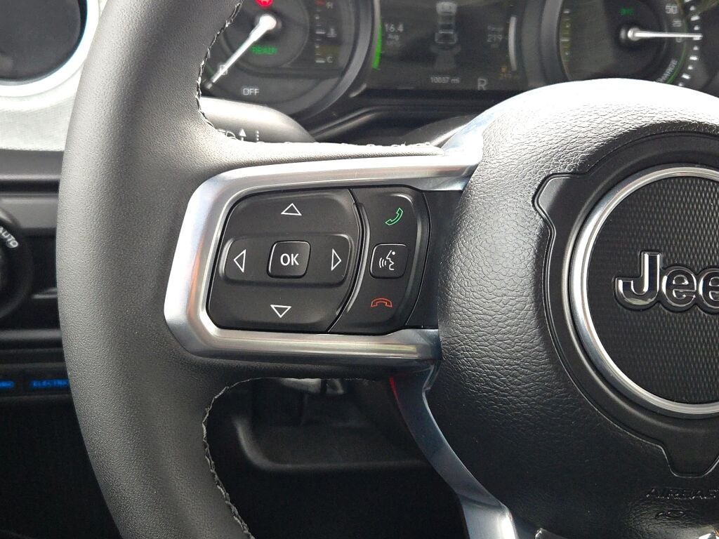 2025 Jeep Wrangler Sahara 4xe