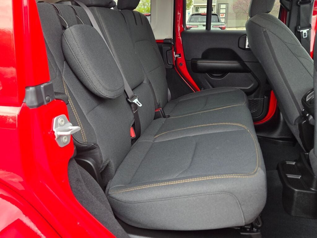 2025 Jeep Wrangler Sahara 4xe