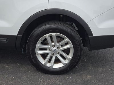 2017 Ford Explorer Base