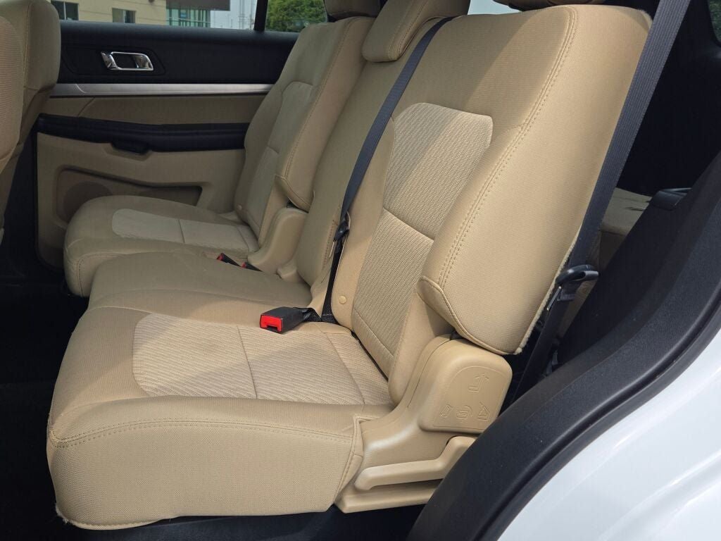 2017 Ford Explorer Base