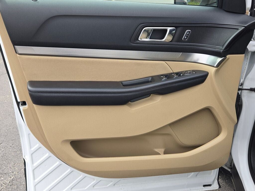 2017 Ford Explorer Base
