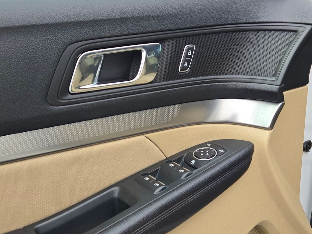 2017 Ford Explorer Base
