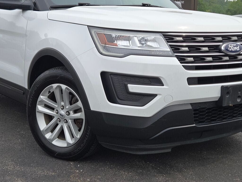 2017 Ford Explorer Base